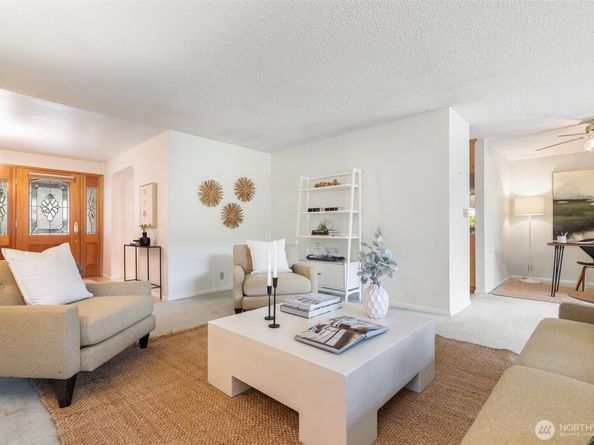 1810 167th Avenue NE, Bellevue WA 98008