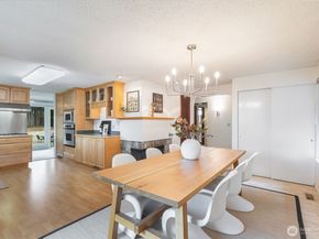 1810 167th Avenue NE, Bellevue WA 98008