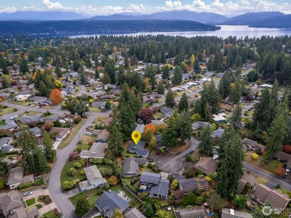 1810 167th Avenue NE, Bellevue WA 98008