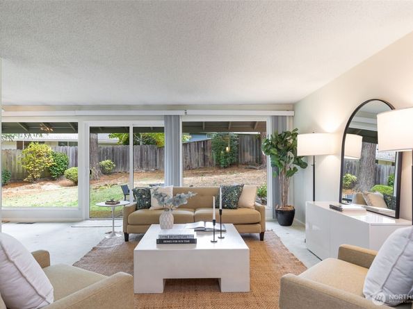 1810 167th Avenue NE, Bellevue WA 98008