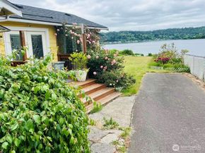 5104 NW Sammamish Road, Issaquah WA 98027