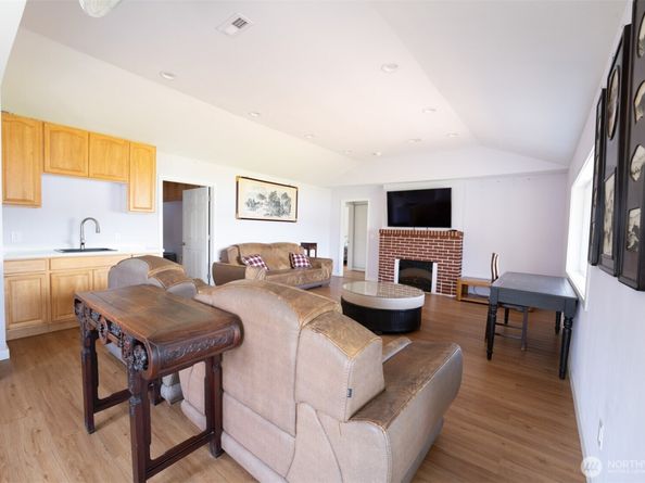 5104 NW Sammamish Road, Issaquah WA 98027