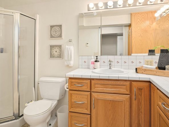 2910 W Smith Street, Seattle WA 98199