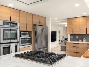 2910 W Smith Street, Seattle WA 98199