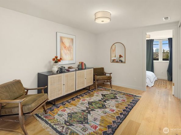 112 18th Avenue, Seattle WA 98122