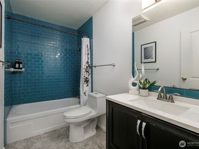 10315 NE 16th Street J2, Bellevue WA 98004