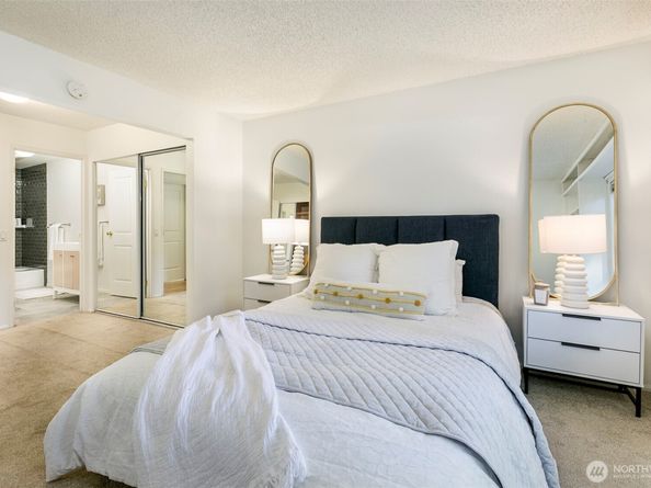 10315 NE 16th Street J2, Bellevue WA 98004
