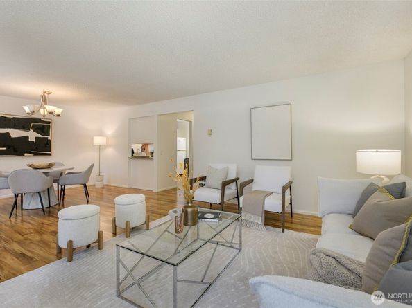 10315 NE 16th Street J2, Bellevue WA 98004
