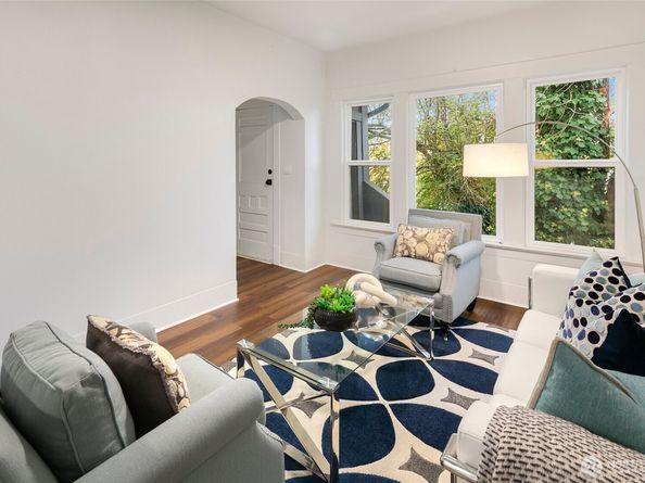 3442 15th Avenue W, Seattle WA 98119