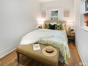 3442 15th Avenue W, Seattle WA 98119