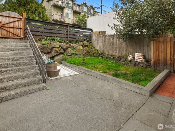 3442 15th Avenue W, Seattle WA 98119