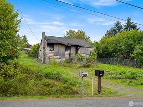 7652 S 135th Street, Seattle WA 98178