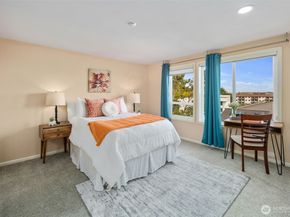 559 McGraw Street 402, Seattle WA 98109