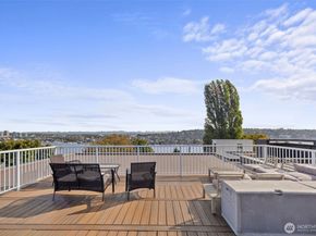 559 McGraw Street 402, Seattle WA 98109
