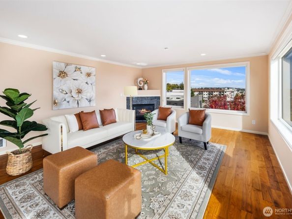 559 McGraw Street 402, Seattle WA 98109