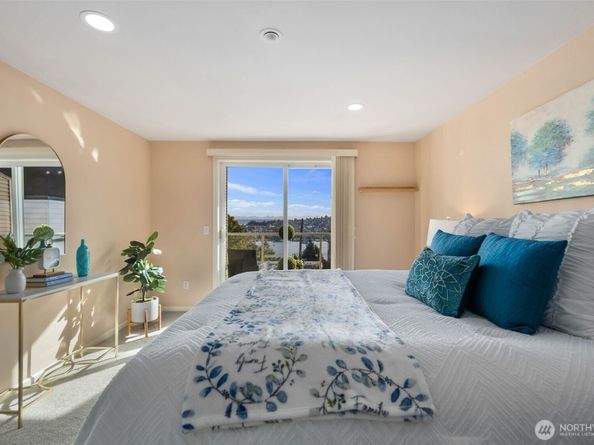 559 McGraw Street 402, Seattle WA 98109