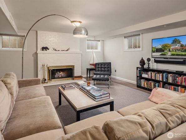 1268 Parkside Drive E, Seattle WA 98112