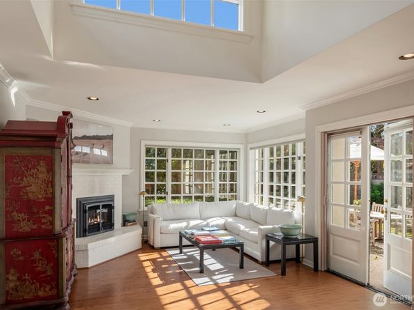 1268 Parkside Drive E, Seattle WA 98112
