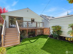 3051 48th Avenue SW, Seattle WA 98116