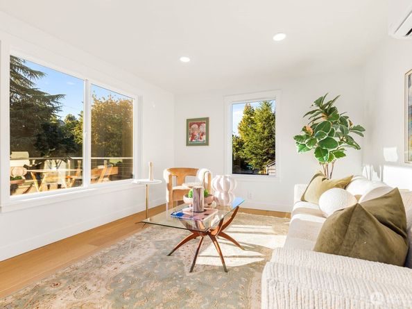 1724 Martin Luther King Jr Way, Seattle WA 98122
