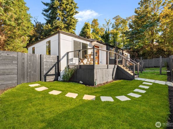 1724 Martin Luther King Jr Way, Seattle WA 98122