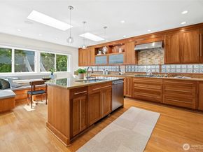 1939 E Crescent Drive, Seattle WA 98112