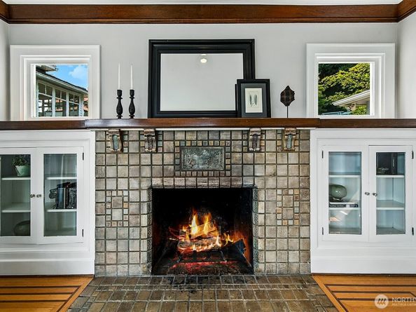 1939 E Crescent Drive, Seattle WA 98112