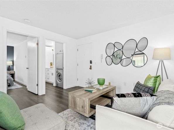 2034 14th Avenue W 304, Seattle WA 98119