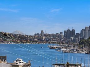 3421 Albion Place N, Seattle WA 98103