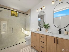 3421 Albion Place N, Seattle WA 98103