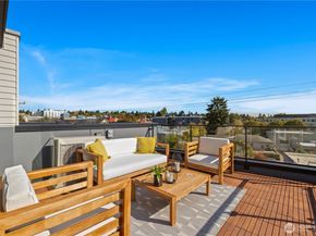 3421 Albion Place N, Seattle WA 98103