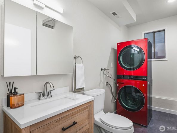 9804 237th Place SW, Edmonds WA 98020
