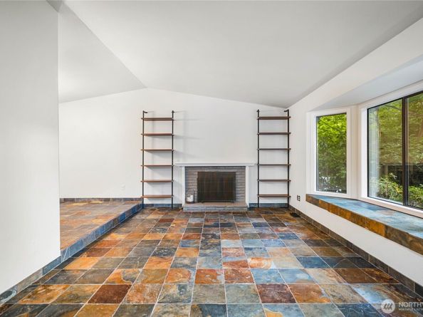 9804 237th Place SW, Edmonds WA 98020