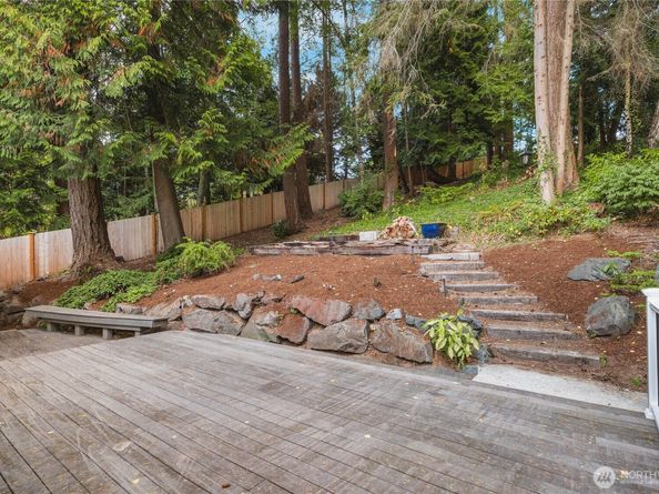 9804 237th Place SW, Edmonds WA 98020