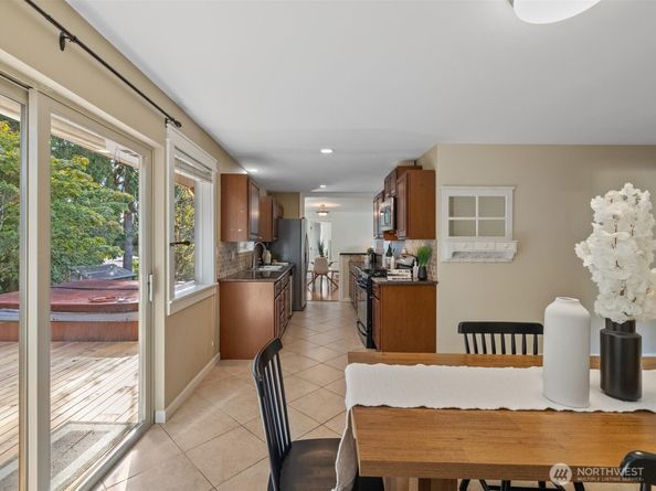 19116 106th Avenue NE, Bothell WA 98011