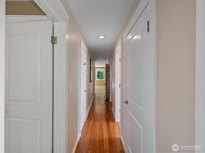 19116 106th Avenue NE, Bothell WA 98011