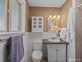 19116 106th Avenue NE, Bothell WA 98011