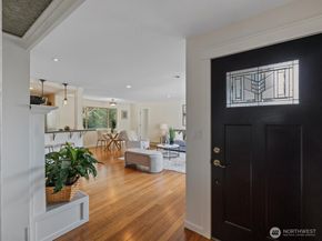 19116 106th Avenue NE, Bothell WA 98011