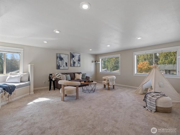 19116 106th Avenue NE, Bothell WA 98011