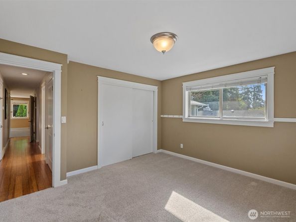 19116 106th Avenue NE, Bothell WA 98011