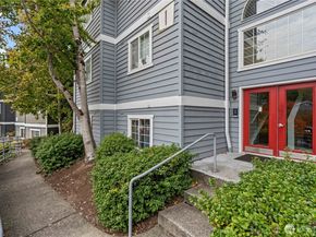 23410 18th Avenue S I102, Des Moines WA 98198