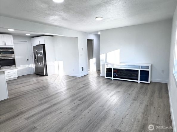 213 Willow Street, Bremerton WA 98310