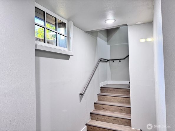 213 Willow Street, Bremerton WA 98310