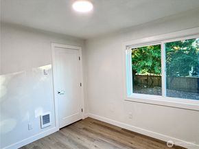 213 Willow Street, Bremerton WA 98310