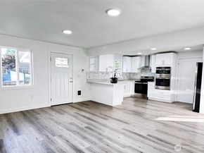 213 Willow Street, Bremerton WA 98310