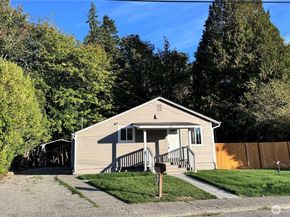 213 Willow Street, Bremerton WA 98310