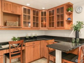 20614 NE 181st Place, Woodinville WA 98077