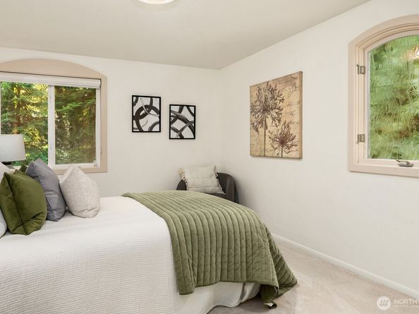 20614 NE 181st Place, Woodinville WA 98077