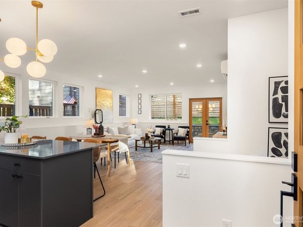13766 22nd Avenue NE, Seattle WA 98125