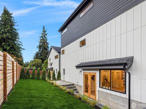 13766 22nd Avenue NE, Seattle WA 98125